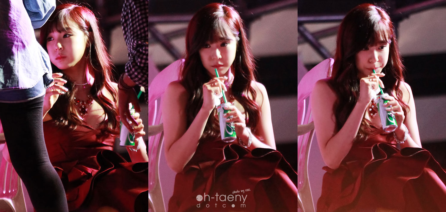 Girls Generation Tiffany eats drinks